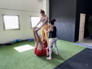 Acro yoga