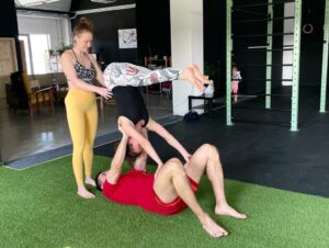 Acro yoga