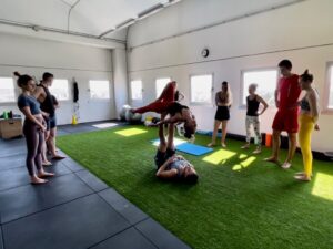 Acro yoga