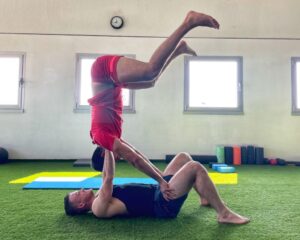 Acro yoga