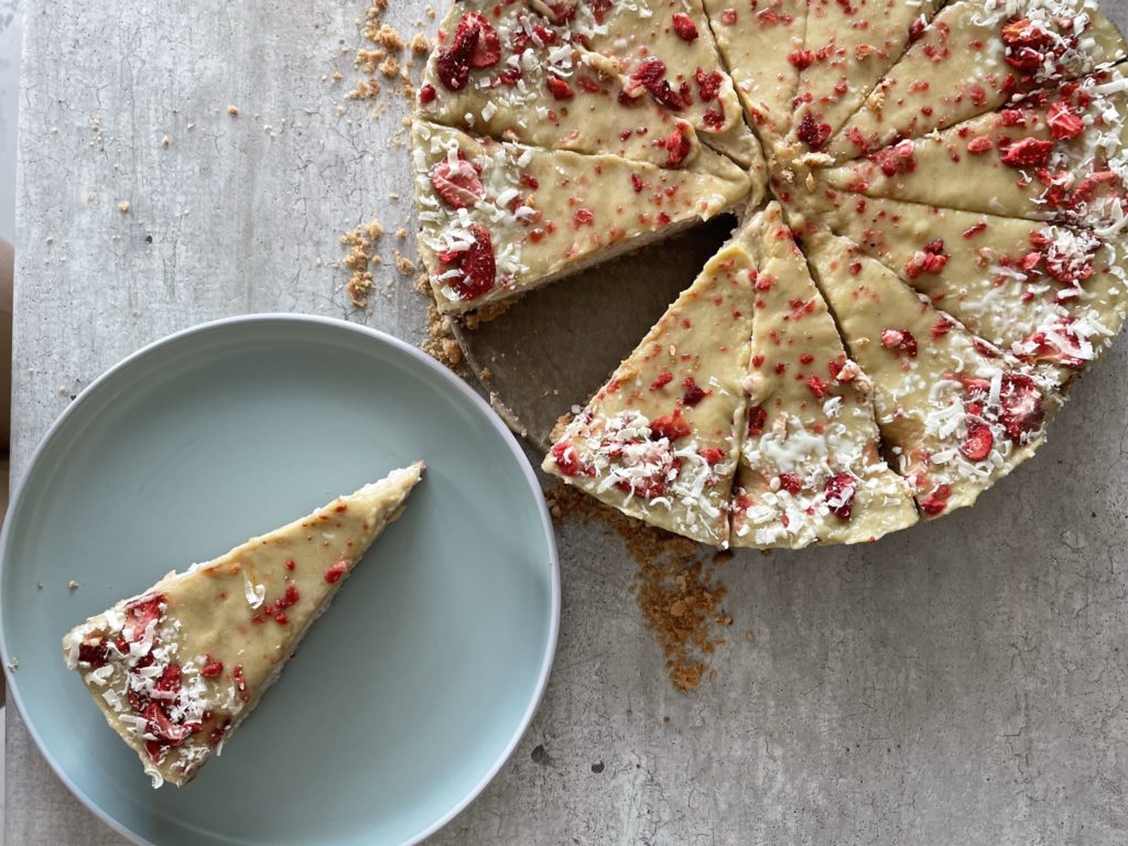 Jahodovo-rebarborový cheesecake