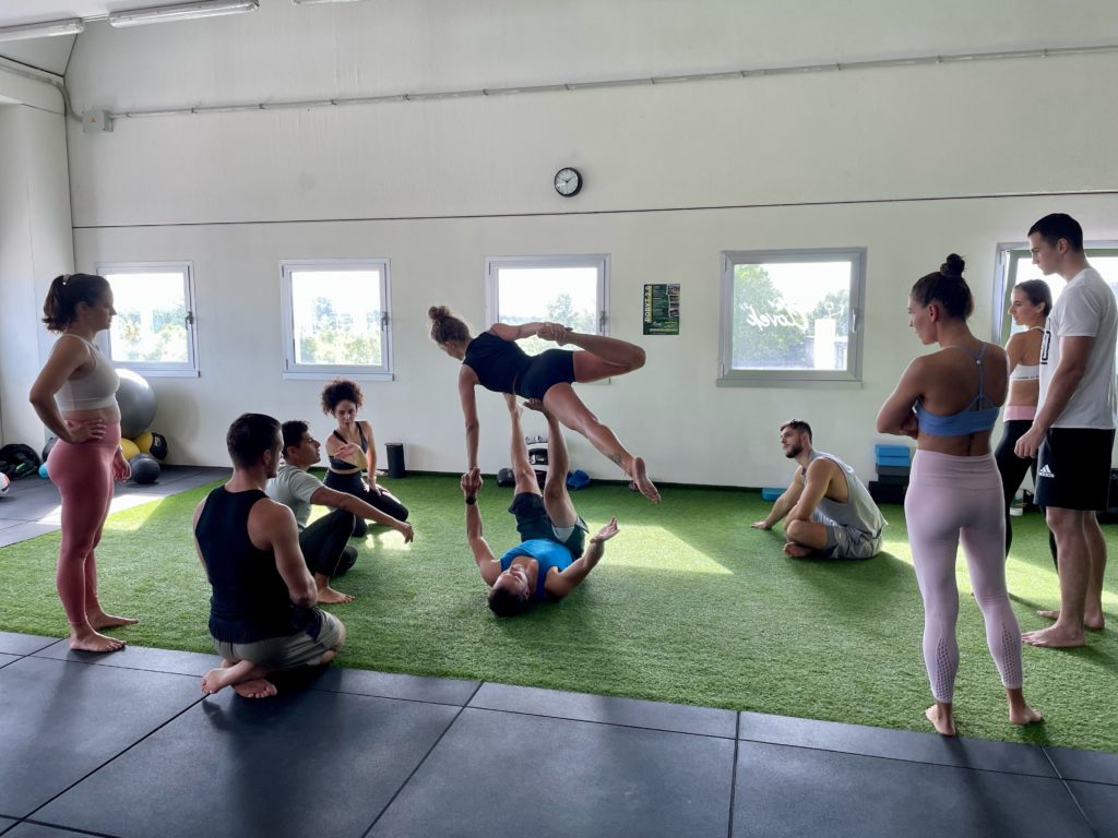 Acroyoga