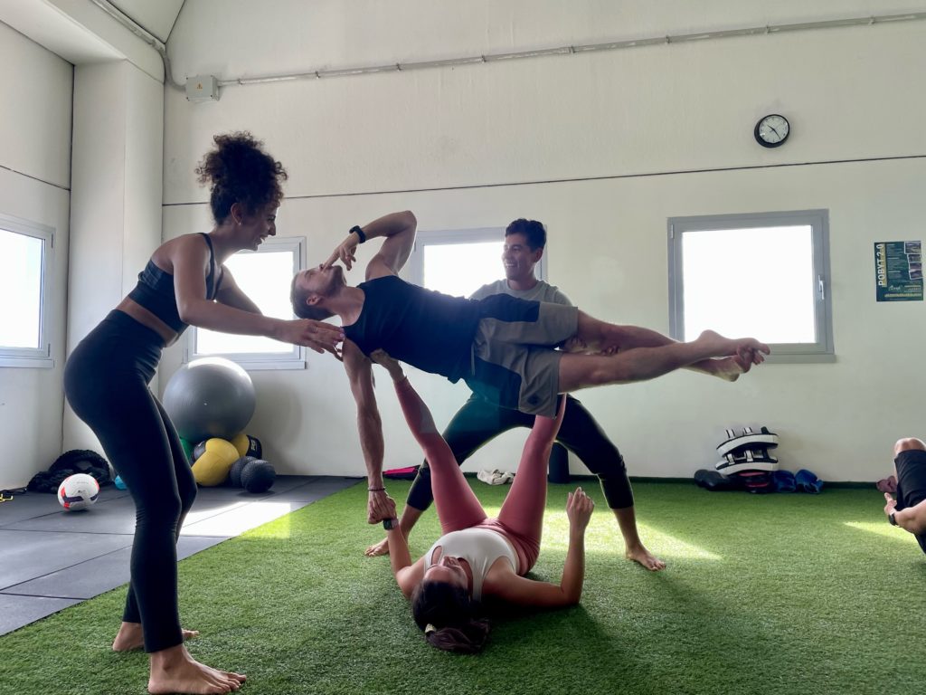 Acroyoga